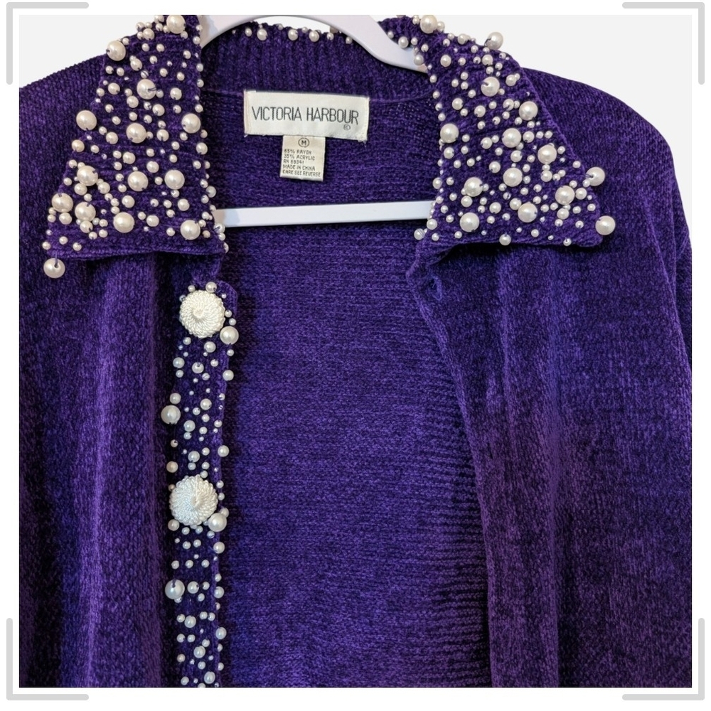 Pre-owned Vintage Victoria Harbour Purple Velvet Shirt with Pearl Details - Picture 4 of 5